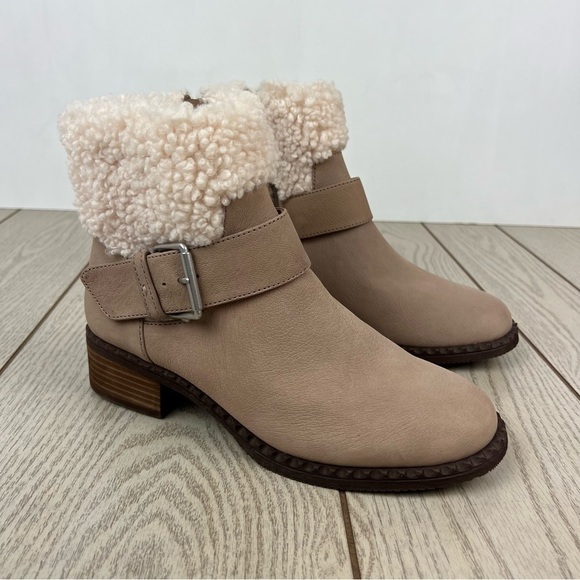 Gentle Souls by Kenneth Cole Best Cozy Slit Moto Boots 8.5 Mushroom Leather $295